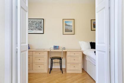West Bow - Comfy 2 bed on West Bow overlooking Grassmarket - image 17