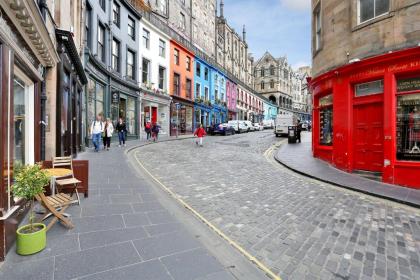 West Bow - Comfy 2 bed on West Bow overlooking Grassmarket - image 2