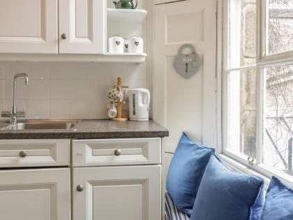 3 Lynedoch Place Edinburgh - image 15
