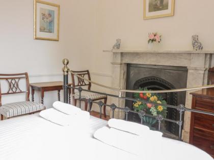 3 Lynedoch Place Edinburgh - image 18