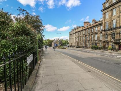 3 Lynedoch Place Edinburgh - image 2