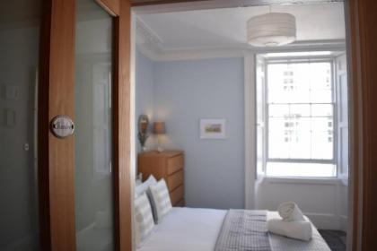 Charming 1 Bedroom Apartment in Stockbridge Edinburgh - image 8