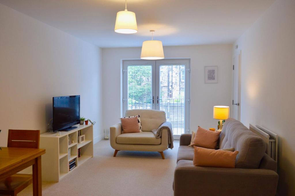 Boutique Flat off Leith Walk with Free Parking - main image