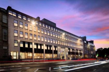 YOTEL Edinburgh - image 10