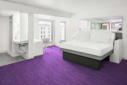 YOTEL Edinburgh - image 2