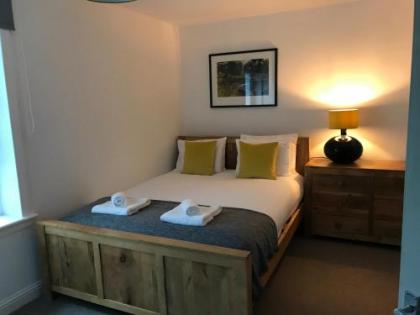 Holyrood Central Apartment - image 14