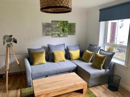 Holyrood Central Apartment - image 17