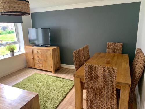 Holyrood Central Apartment - image 4