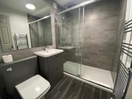 Holyrood Central Apartment - image 5