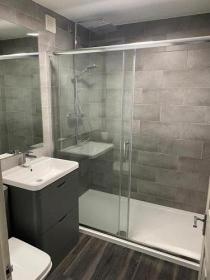Holyrood Central Apartment - image 6