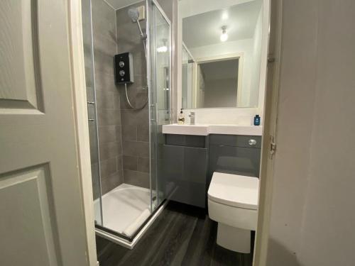 Holyrood Central Apartment - image 7
