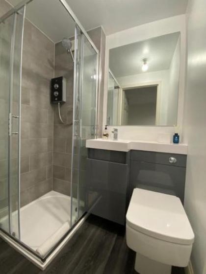 Holyrood Central Apartment - image 8