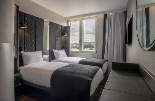 Point A Hotel Edinburgh Haymarket - image 3