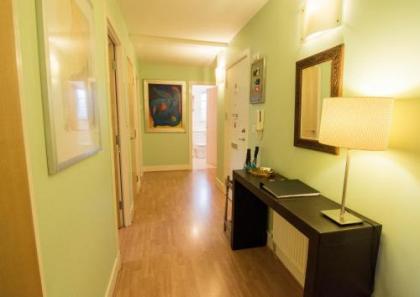 241 Fabulous three bedroom apartment on the second floor with parking - image 7