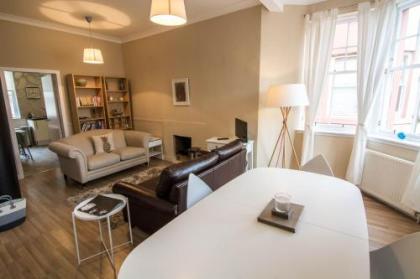 419 Luminous 2 bedroom apartment in the heart of Edinburgh's Old Town - image 14