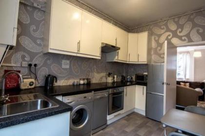 419 Luminous 2 bedroom apartment in the heart of Edinburgh's Old Town - image 4