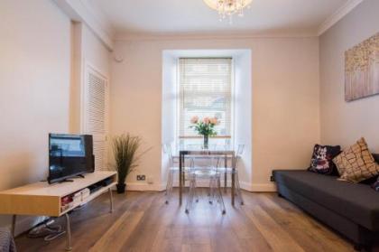 427 - Salmond Place Apartment - image 10