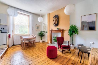 Ideal Location! Stylish Old Town Apt by Royal Mile