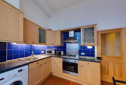 Spacious 2Bed in Heart of Old Town (Diagon Alley) - image 15