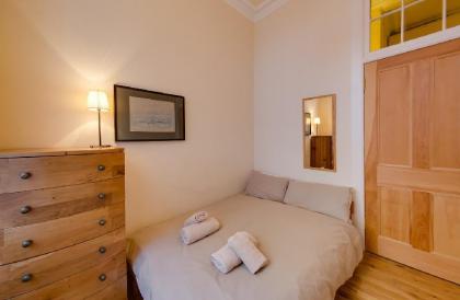 Spacious 2Bed in Heart of Old Town (Diagon Alley) - image 17