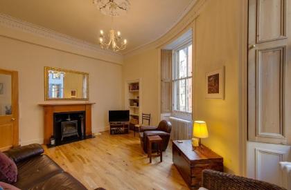 Spacious 2Bed in Heart of Old Town (Diagon Alley) - image 19