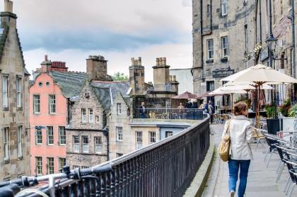 Spacious 2Bed in Heart of Old Town (Diagon Alley) - image 4