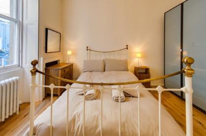 Spacious 2Bed in Heart of Old Town (Diagon Alley) - image 8