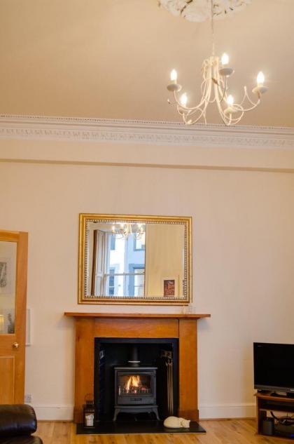 Spacious 2Bed in Heart of Old Town (Diagon Alley) - image 9
