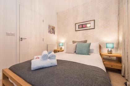 Luxury City Centre Retreat Perfect for Longer Stay - image 12