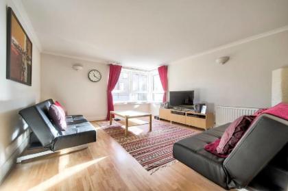 Comfortable Apartment Next To Holyrood Park - image 16