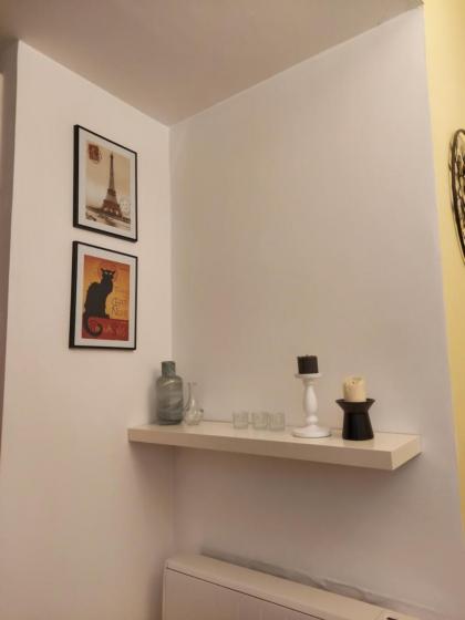 Sunshine On Leith Apartment - image 10