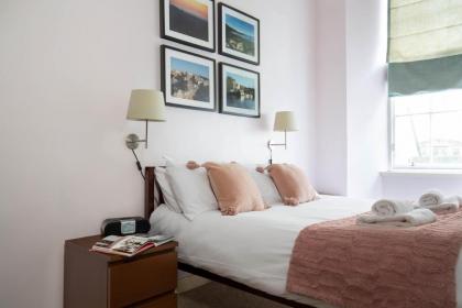 Sunshine On Leith Apartment - image 3