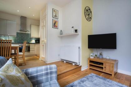 Sunshine On Leith Apartment - image 9
