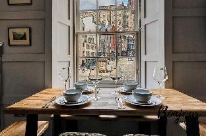Grassmarket Luxury No. 2 - 3BR-2BA - Free Parking - image 12
