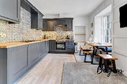 Grassmarket Luxury No. 2 - 3BR-2BA - Free Parking - image 3