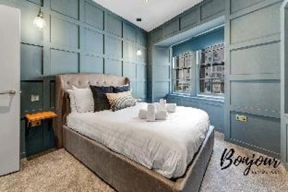 Grassmarket Luxury No. 2 - 3BR-2BA - Free Parking - image 4