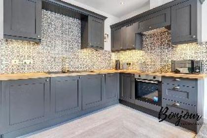 Grassmarket Luxury No. 2 - 3BR-2BA - Free Parking - image 8