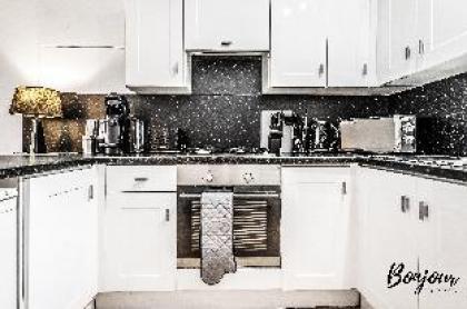 Cosy Grassmarket 2BR-1BA - Newly decorated! - image 3