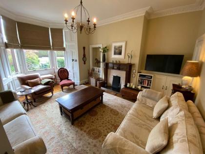 Braid Rd Stunning Villa