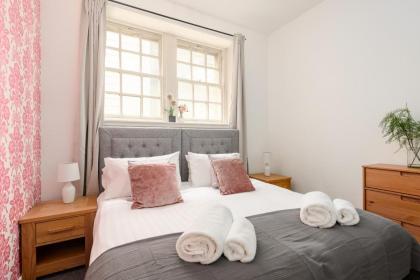 2 BR Royal Mile Apartment - image 15