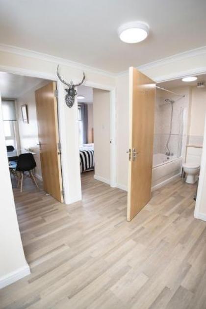 Lochend Serviced Apartments - image 11
