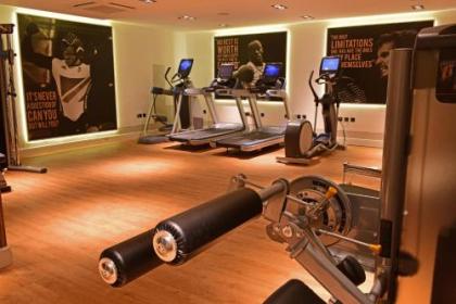 DoubleTree by Hilton Edinburgh - Queensferry Crossing - image 8