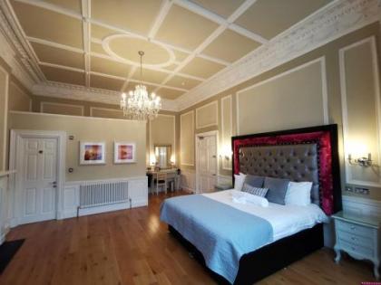 Haymarket Hotel - image 2