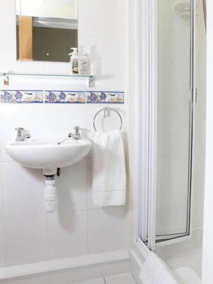 Abbotsford Guest House - image 23