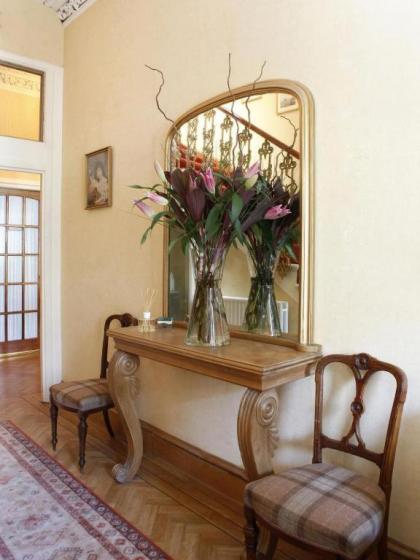 Abbotsford Guest House - image 26