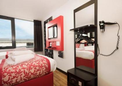 Haymarket Hub Hotel - image 18