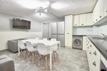 Destiny Student - Meadow Court - image 3