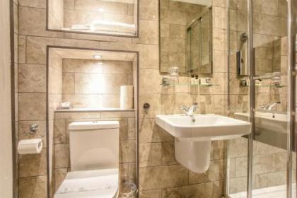 Glenalmond House - image 20