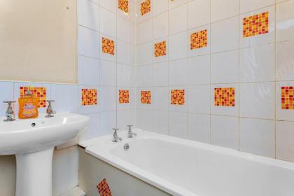 Edinburgh City Centre Jasmine Apartment -SLEEPS 7 - image 30