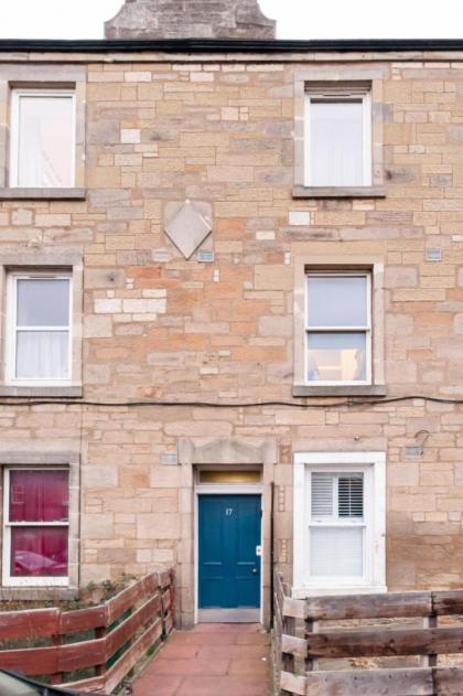 Edinburgh City Centre Hamza Apartment - image 17